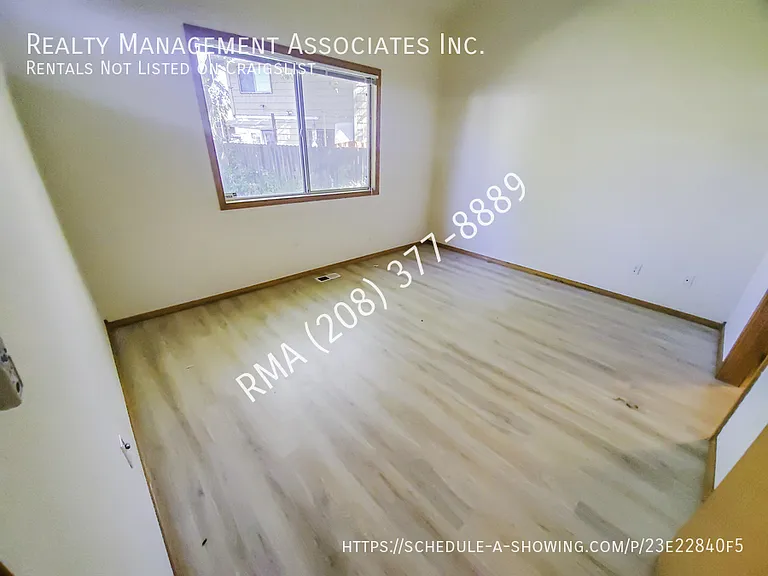 588 S Curtis Rd — Photo 7