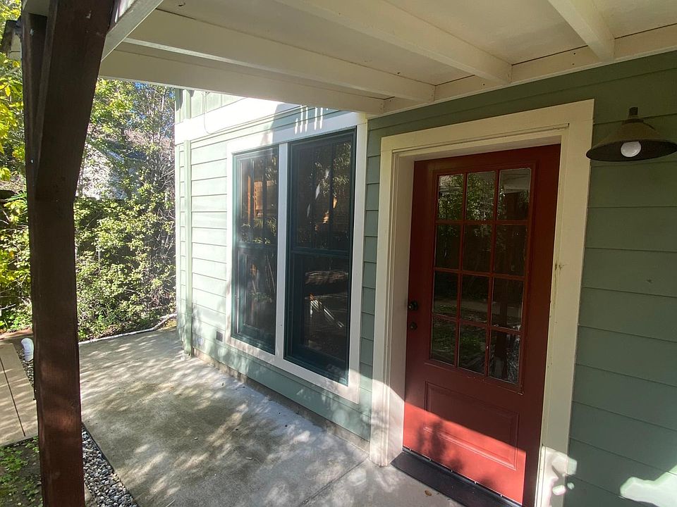 1st image of 1007 Capuchino Ave #B