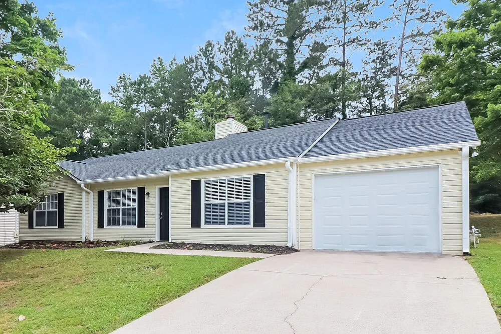 3 bed, 2.0 bath, 1308 sqft, $2,610 — Photo 1