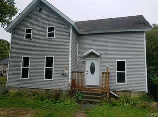 18 Garden Rd, Philadelphia, NY 13673