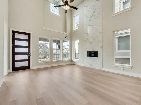 1525 Euclid Aly, Corinth, TX 76208