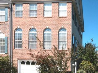 6350 Regal Oak Dr, Springfield, VA 22152