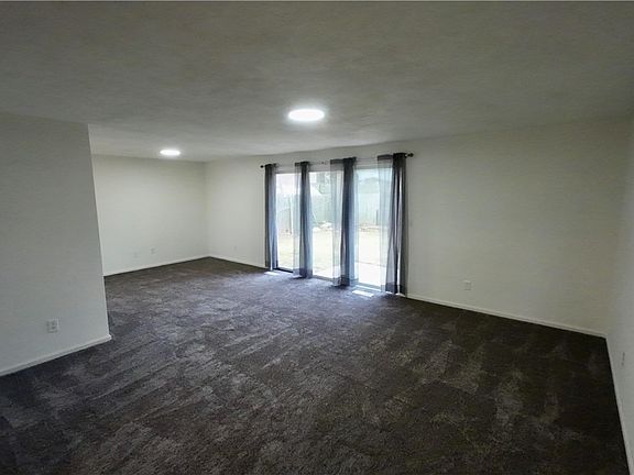 5th image of 1519 W 44th St