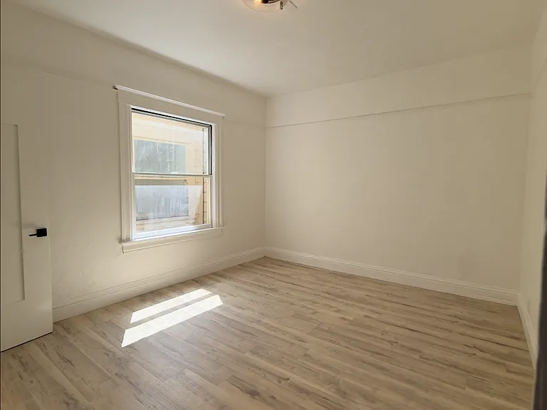 1338-1340 Hyde St #1 — Photo 6
