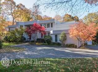 19 Tall Oak Ct, Syosset, NY 11791