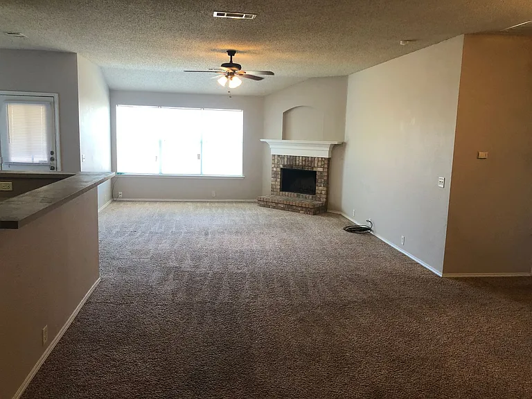 106 Oakhurst Dr — Photo 4