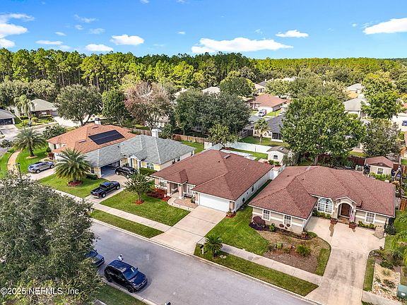 4th image of 9455 STAPLEHURST Drive