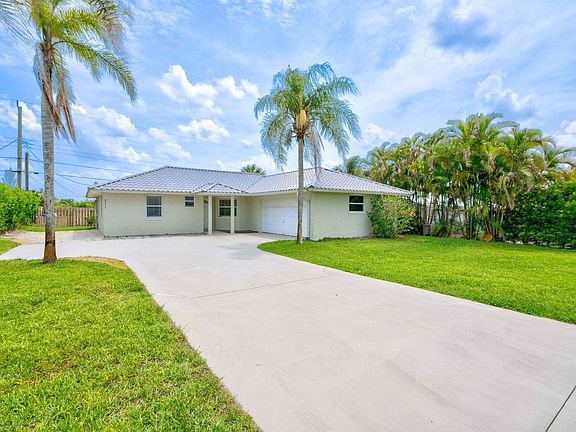 3rd image of 8297 SE Pine Circle