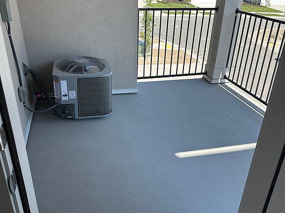 3rd image of 1087 N Sawtooth Way #Gg203