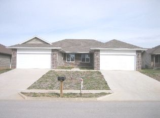 2425 W Deerfield St, Springfield, MO 65807