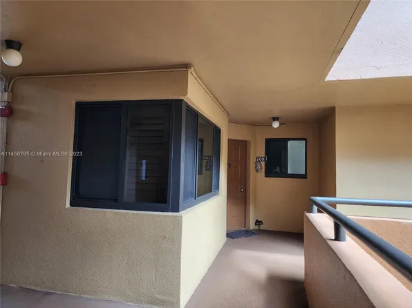 15405 Miami Lakeway N #2091, Hialeah, FL 33014