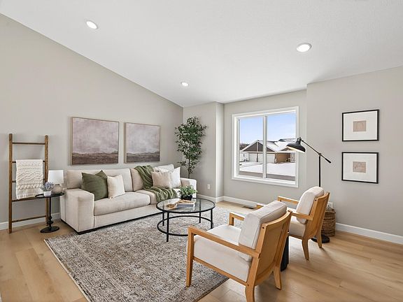 5th image of 1004 Misty Meadow Blvd