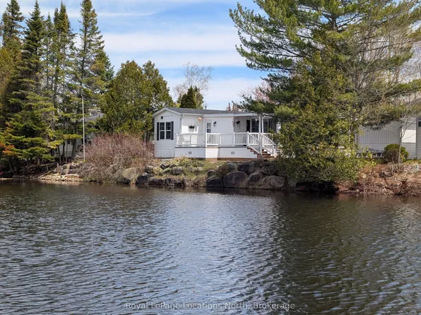 20 Topaz St W, Wasaga Beach, ON L9Z 1X7