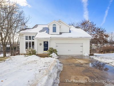 1526 Scott Creek Dr NE, Belmont, MI, 49306