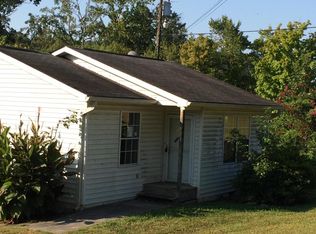 3006 Greenway Dr, Knoxville, TN 37918