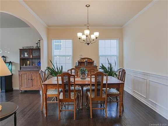 4th image of 139 Sequoia St #132