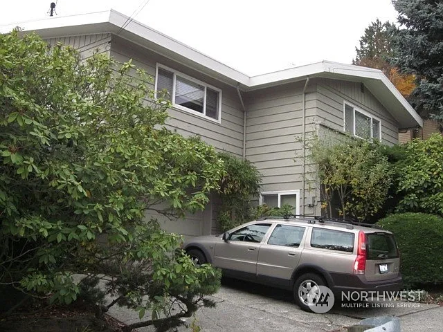 5514 SW Lander Place photo 1