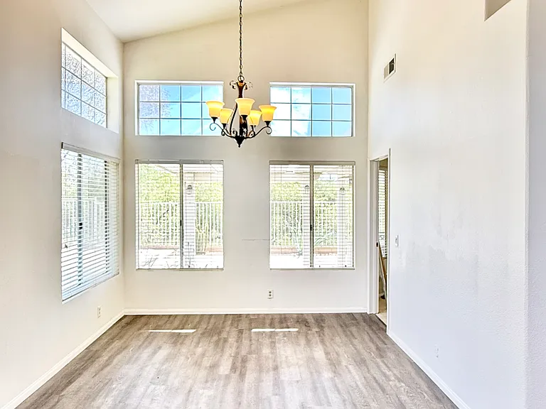 39968 Milkwood Ln — Photo 9