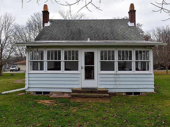 4th image of 6674 Lakeview Dr