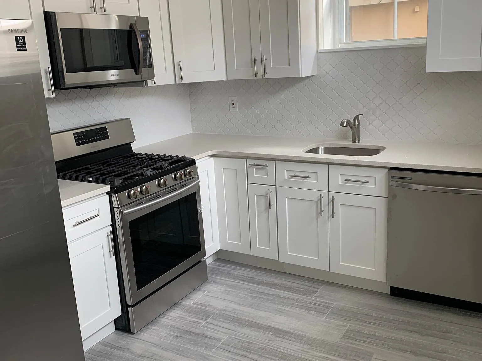 2 bed, 1200 sqft, $1,895 — Photo 1