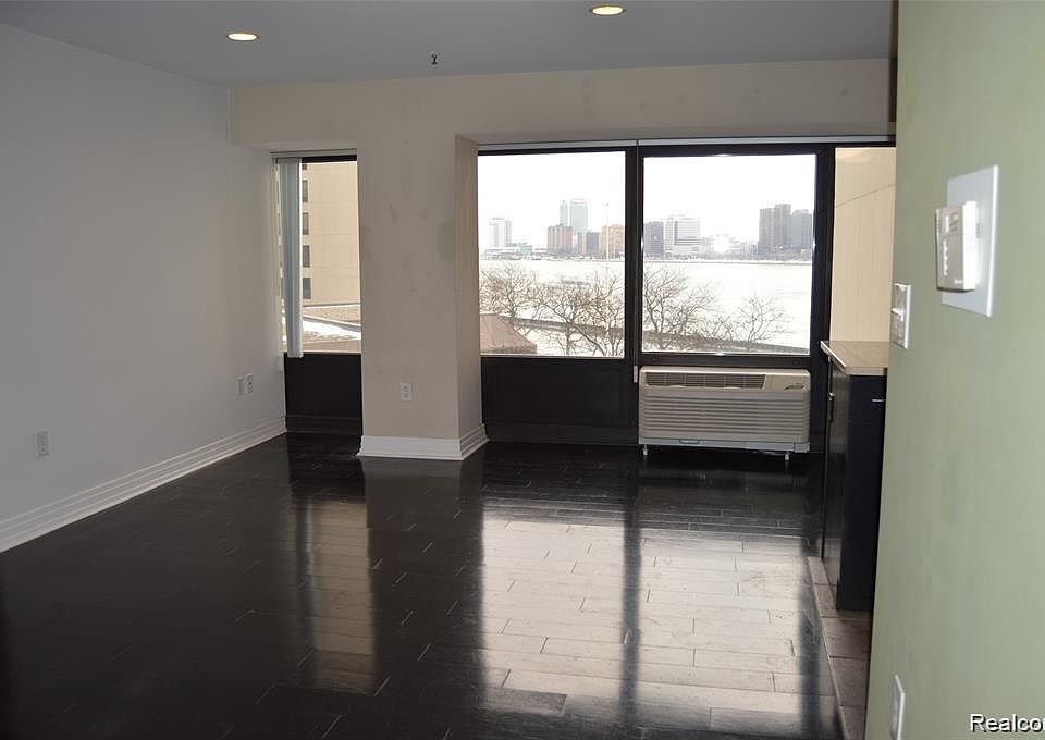 1st image of 1001 W Jefferson Ave #300/5C
