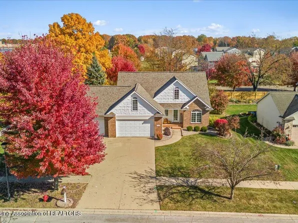 13725 Cottonwood Dr, Dewitt, MI 48820