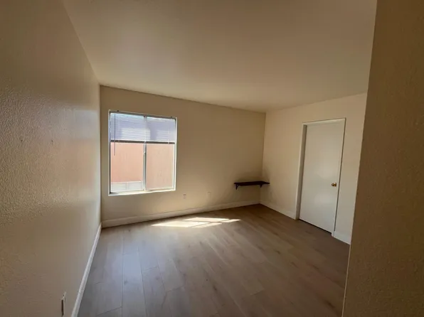 37727 Harvey St, Palmdale, CA 93550