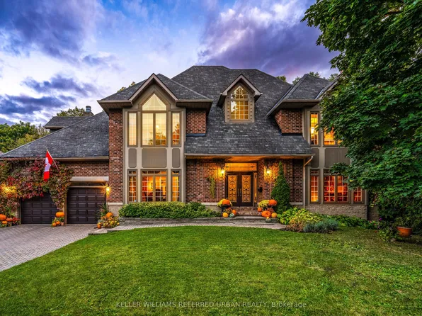 194 Sherwood Pl, Newmarket, ON L3Y 8E5