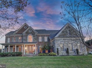 27 Hunting Ct, Edgewater, MD 21037