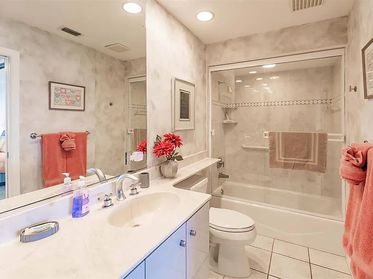 1055 W Peppertree Dr #802AA — Photo 16