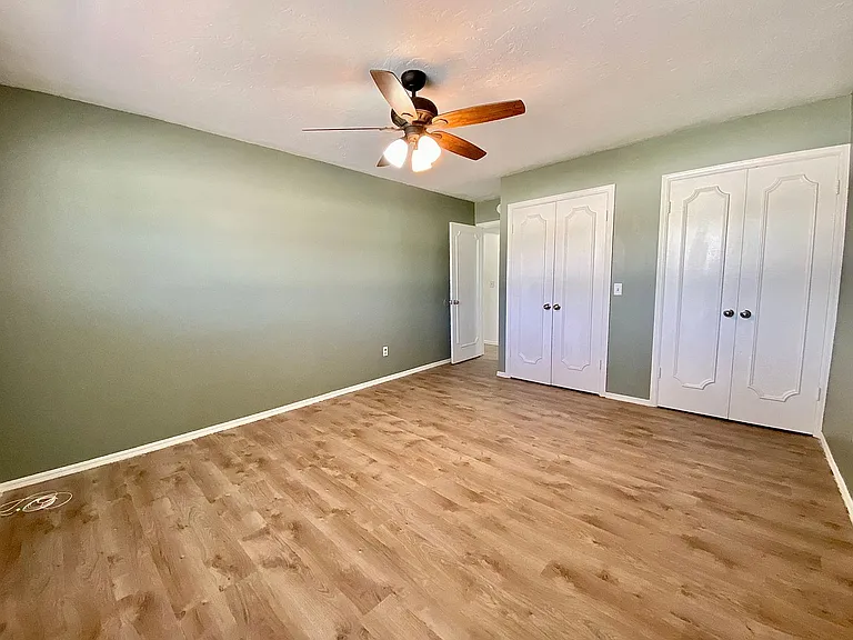 6336 N Villa Ave — Photo 11