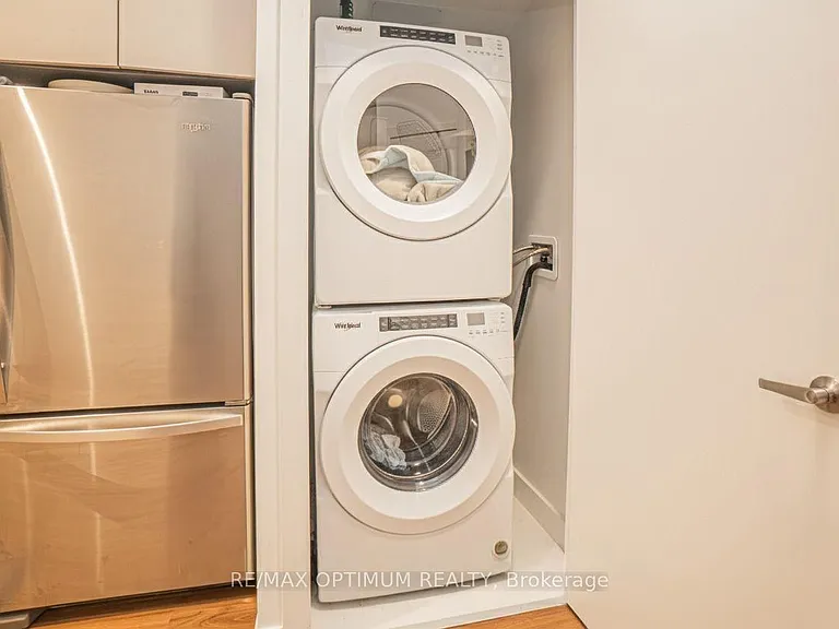 395 Dundas St W #219 — Photo 9