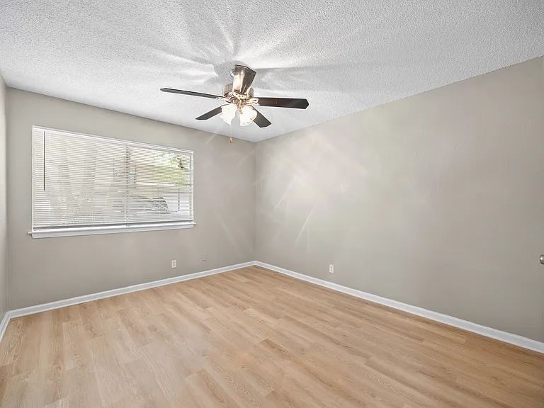 8903 Parkfield Dr #104 — Photo 7