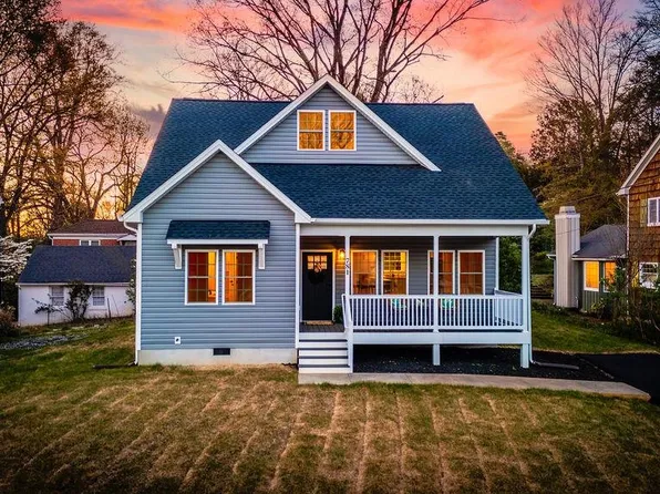 781 Locust Ave, Waynesboro, VA 22980