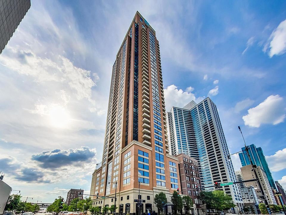 1st image of 1160 S Michigan Ave APT 1602
