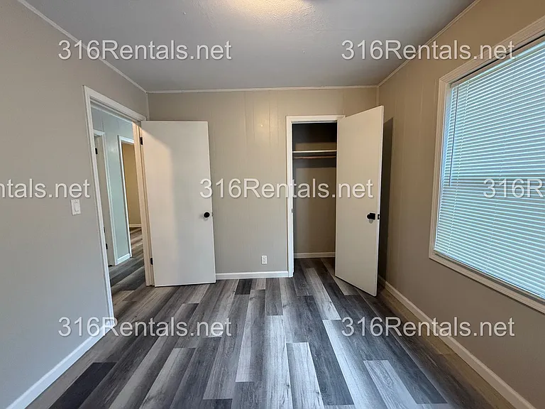 4324 S Dover St — Photo 8