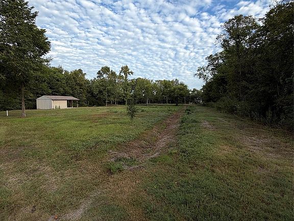 2nd image of 410 Jones Rd