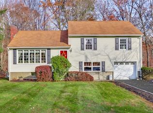 302 Brookway Ave, Valley Cottage, NY 10989
