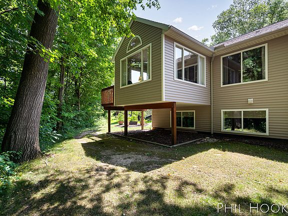5th image of 5948 E Lyn Haven Dr SE