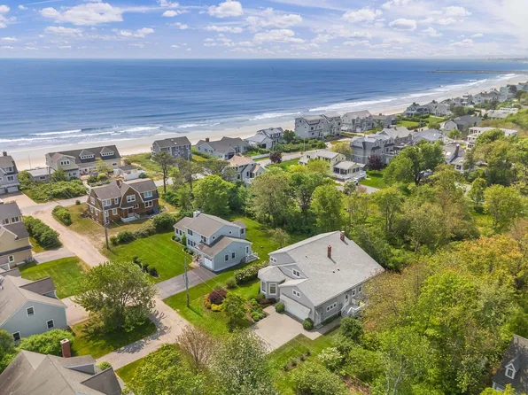 22 Saints Place, Wells, ME 04090