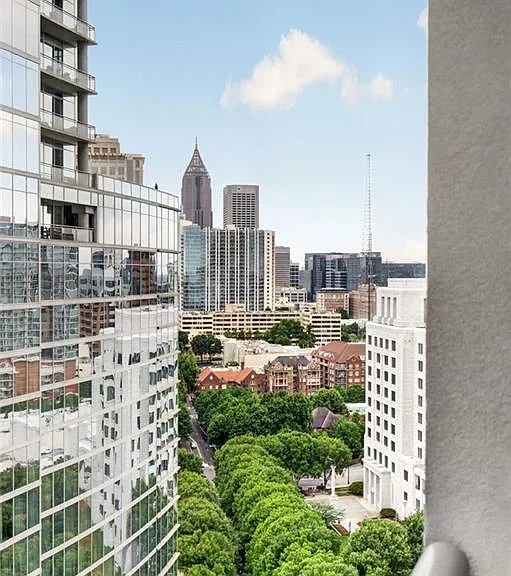 1080 Peachtree St NE #2004 — Photo 15