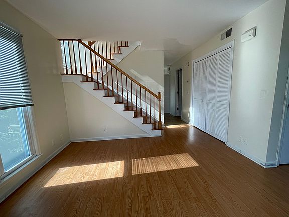 5th image of 2111 Acklen Ave APT 4