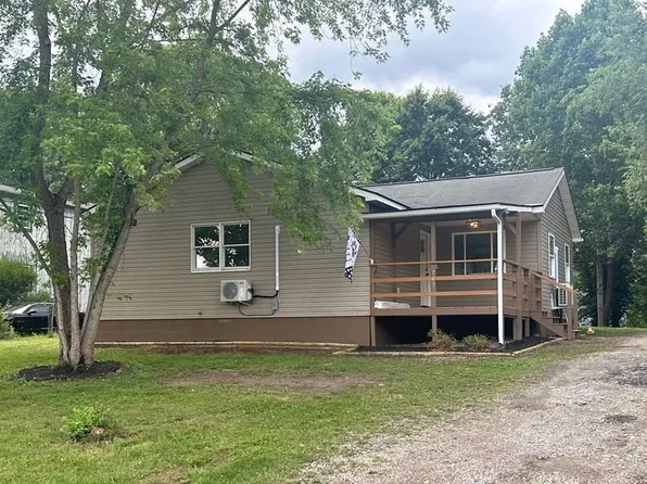 745 Stonewall Rd, Beckley, WV 25801