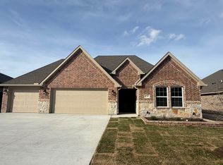 135 Trevor Ln, Greenville, TX 75402