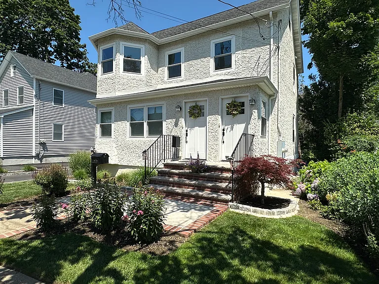 11 Ohio Ave #2 — Photo 1