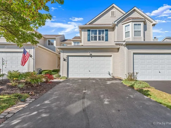 3006 Langston Cir, Saint Charles, IL 60175