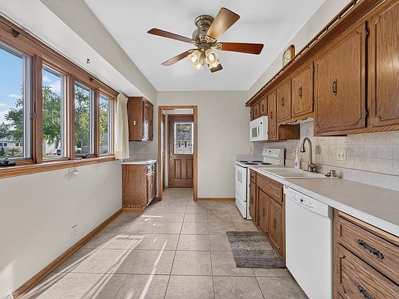 5th image of 2501 Pinehurst AVENUE