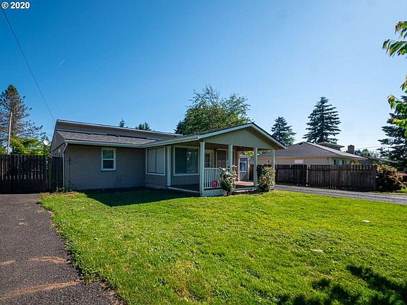 4th image of 4316 NE 41st St
