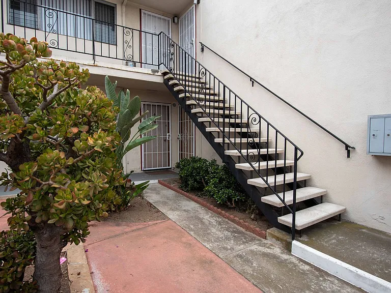 3815 Vermont St — Photo 1