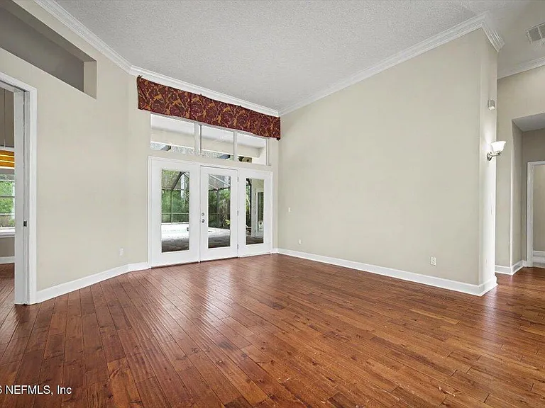 337 S Mill View Way — Photo 15